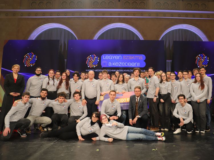 Ismét a top 100 list legjobbjai között